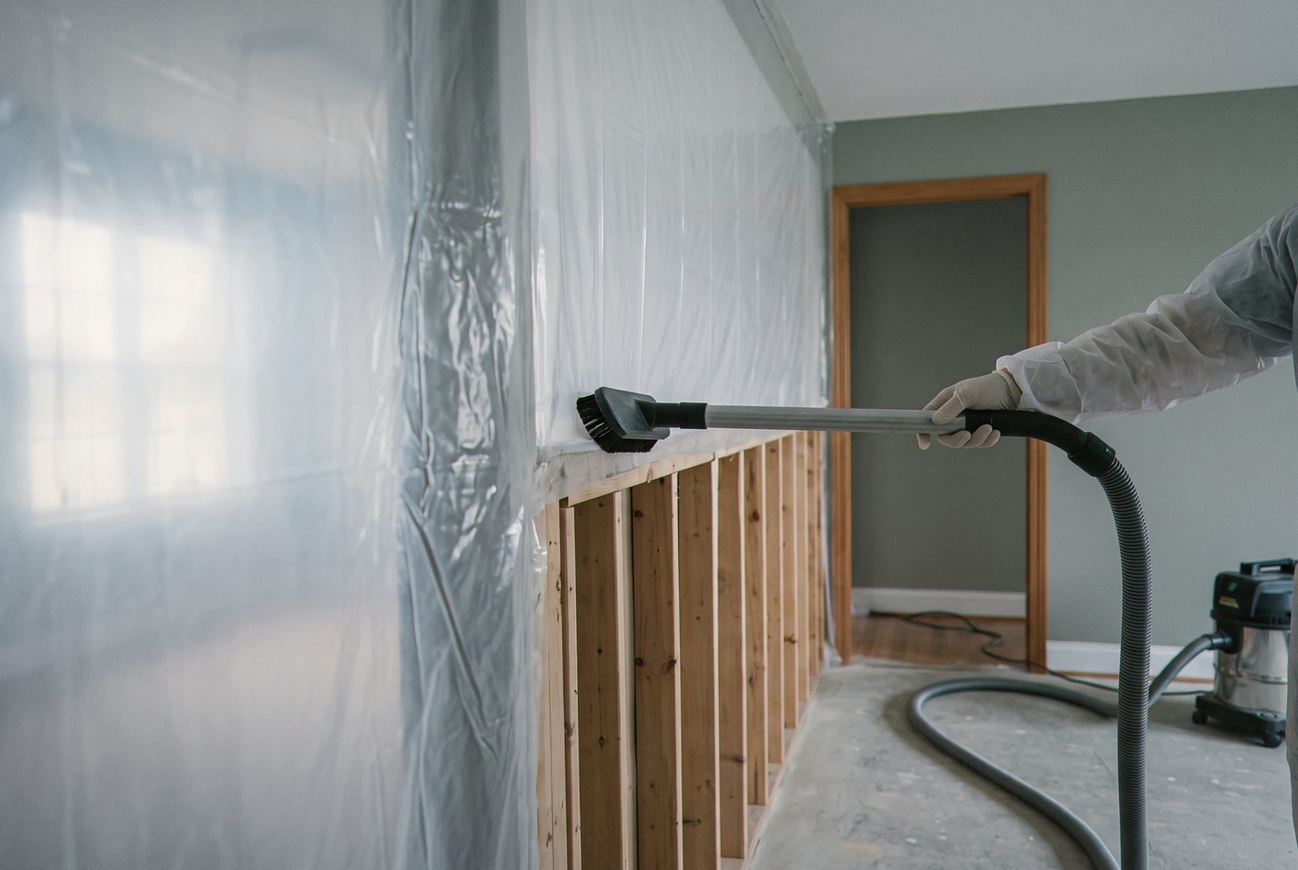 Containment and remediation equipment